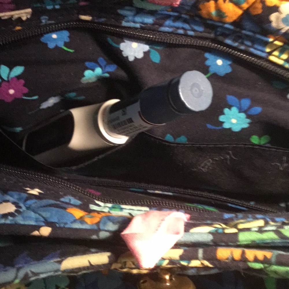 VERA BRADLEY BLUE FLORAL BAG - Picture 16 of 16